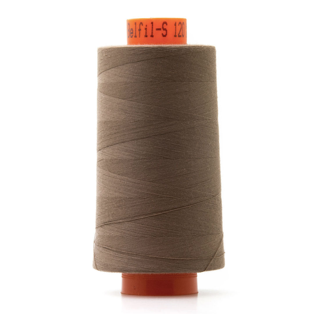 Bobine de fil polyester marron, Cône surjeteuse 5000m Col 1380 Belfil