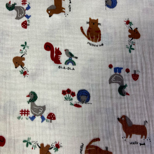 Tissu coton double gaze gaufrée Caket écru/Camel, motifs chiens, chats, écureuils oiseaux,