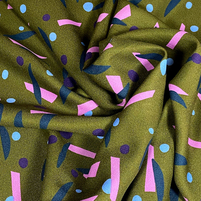 Tissu crêpe de viscose Java Ivy Green, création française, Atelier Brunette 10cm