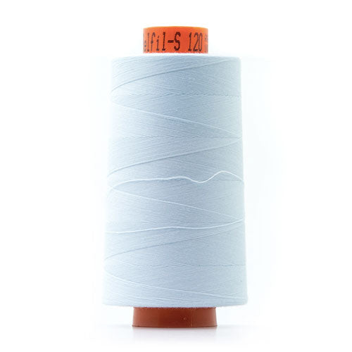 Bobine de fil polyester bleu clair, Cône surjeteuse 5000m Belfil Col. 23