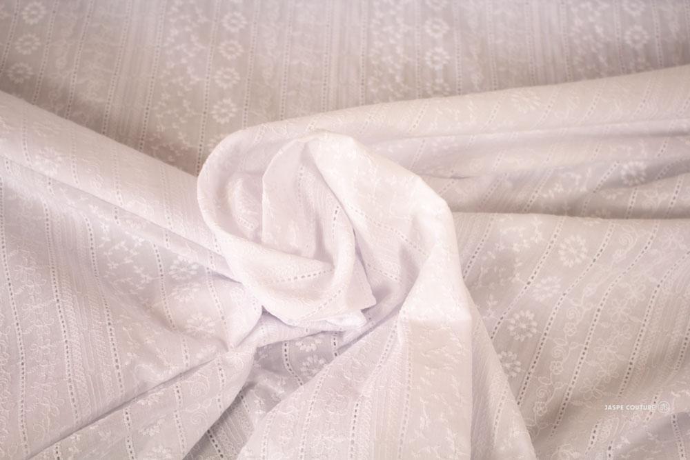 Tissu coton broderie anglaise