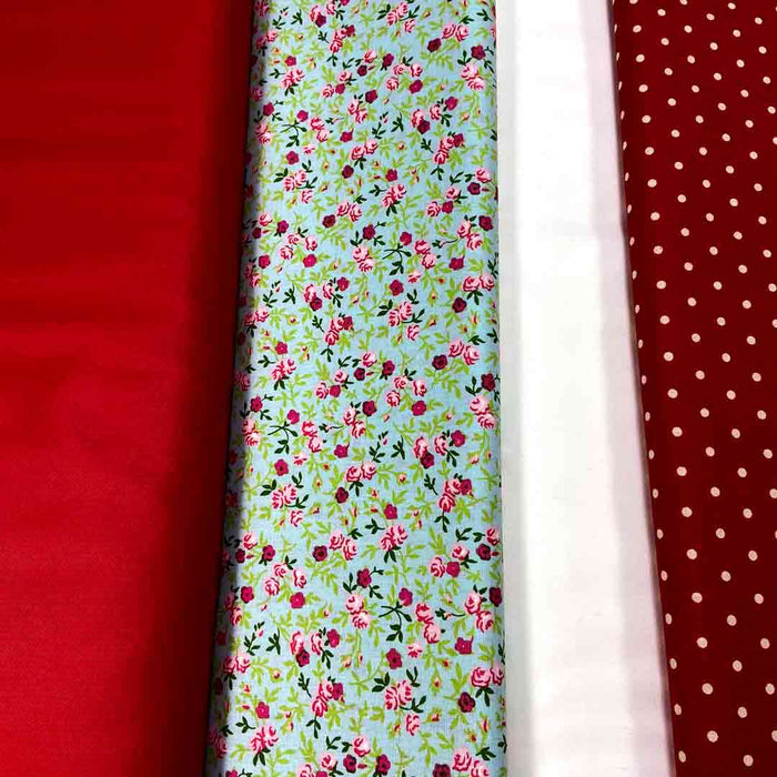 Tissu coton vert petites fleurs roses et rouges