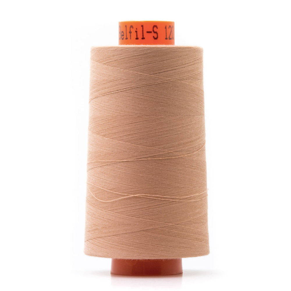 Bobine de fil polyester 5000m Belfil, cône surjeteuse rose col 633